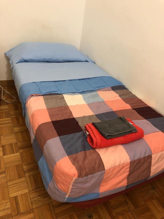 Habitacion Doble Privada En Figueres Bagian luar foto